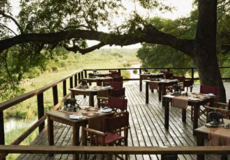 Ebony Lodge dining area